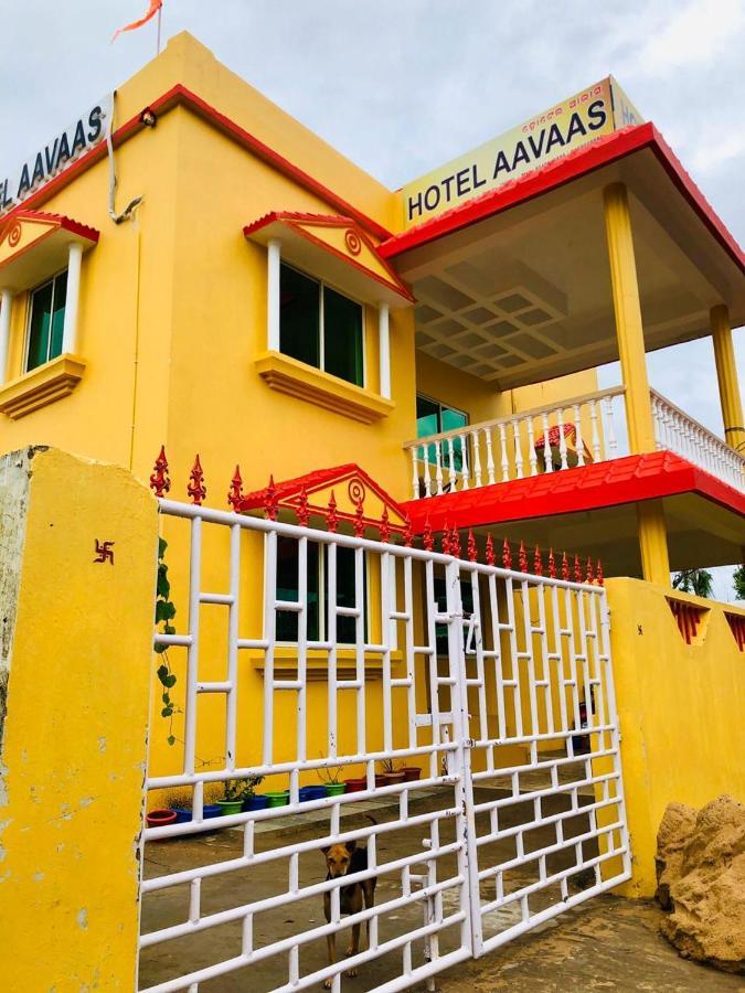 Hotel Aavaas Puri Esterno foto