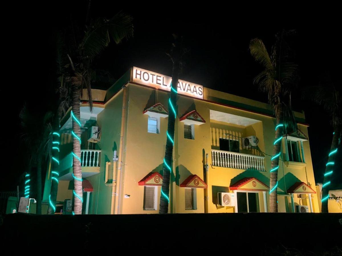 Hotel Aavaas Puri Esterno foto